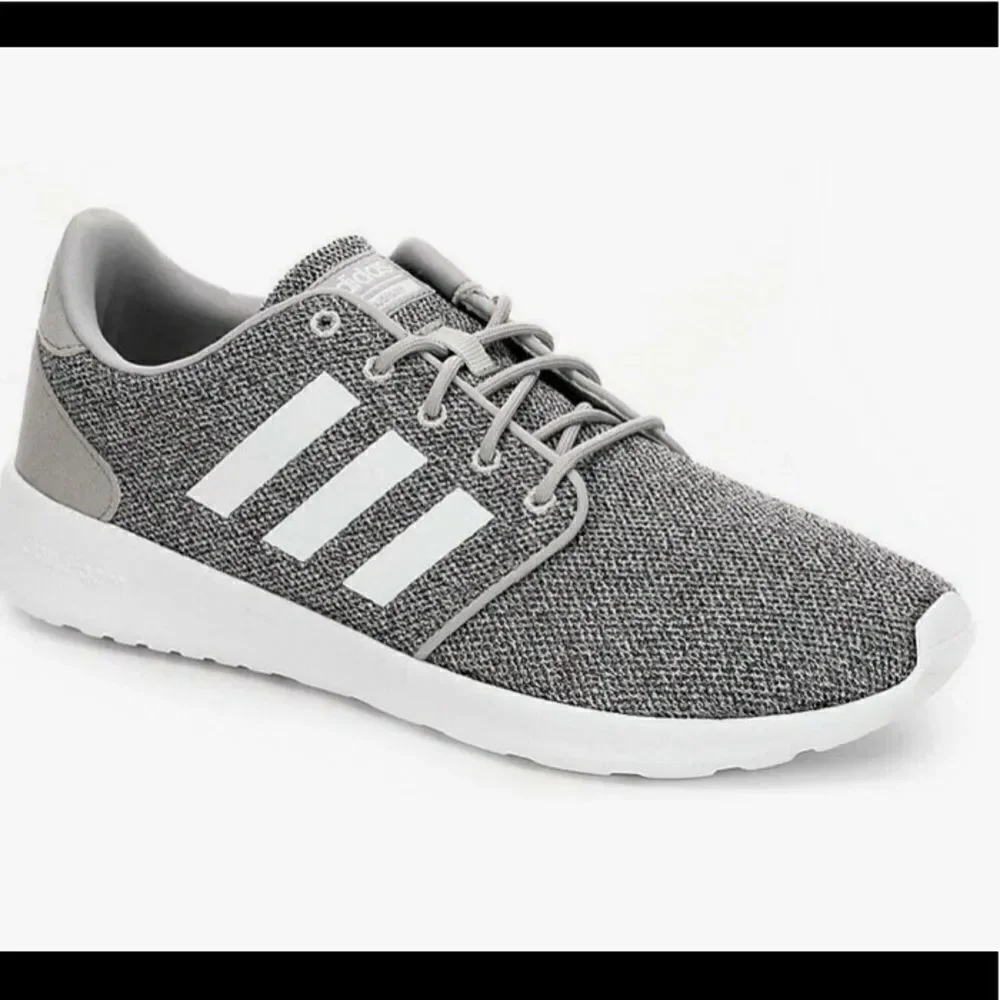 Women’s Adidas QT Racer size 7.5